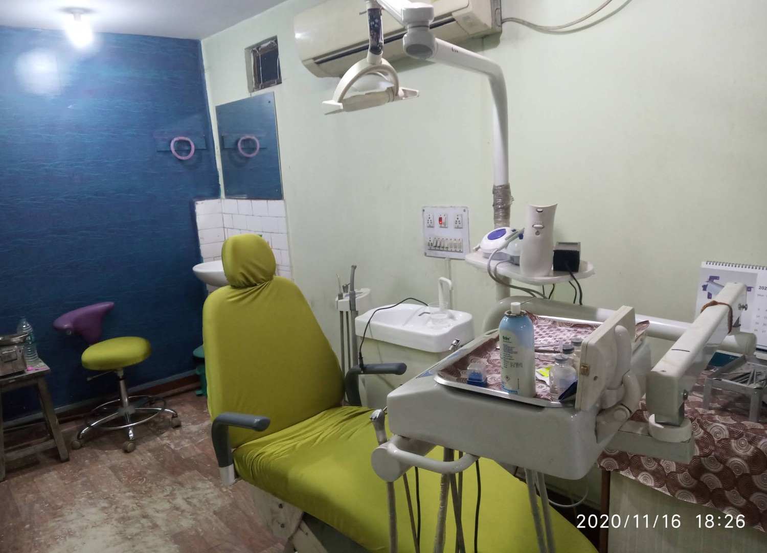 Anand Dental Clinic Services and Discounts Poster